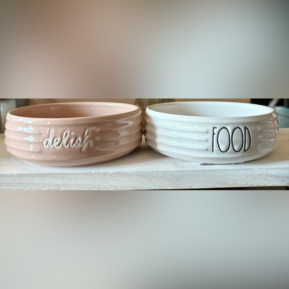 Set of Pink and White Pet Bowls - Picture 1 of 1